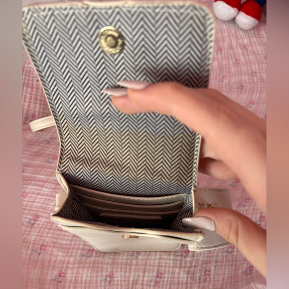 Mali + Lili Vegan Leather Phone Crossbody & Earbud Case - Picture 3 of 9